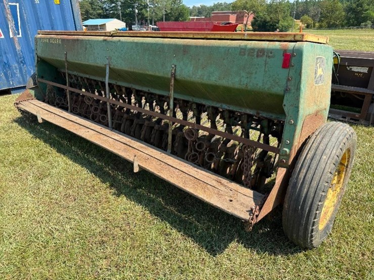 john-deere-8200-image-4