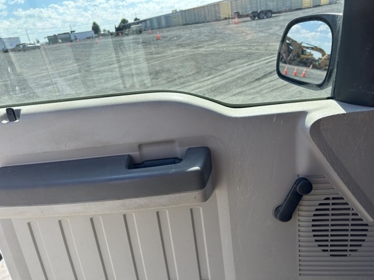 2008-ford-f350-xl-image-31