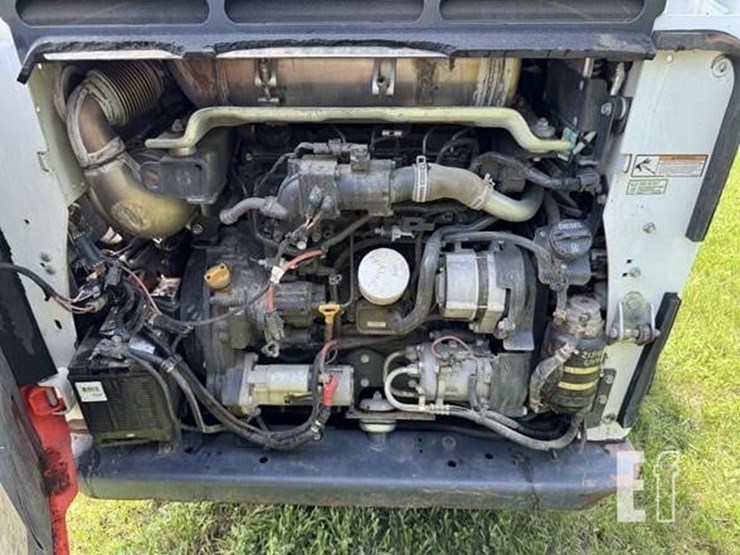 2019-bobcat-t770-image-23