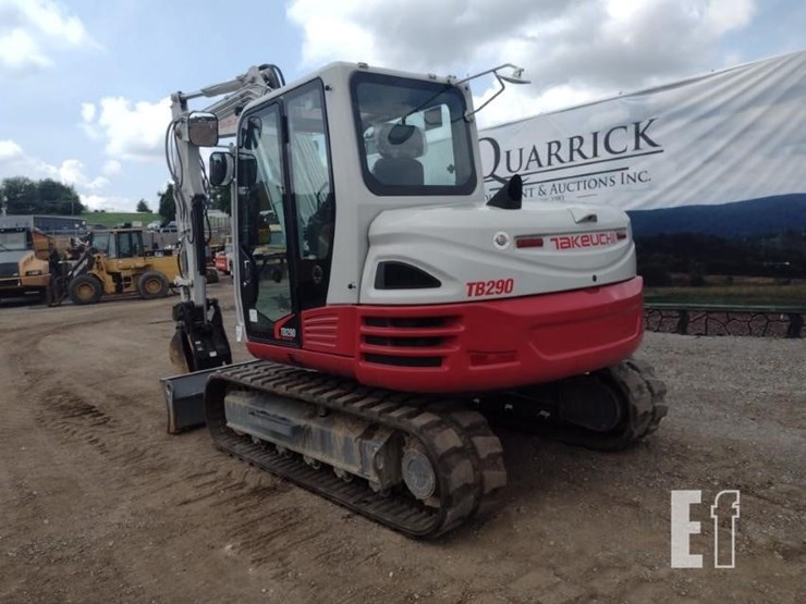 2022-takeuchi-tb290-image-49
