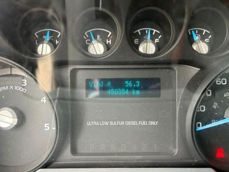 2013-ford-f750-xl-image-10