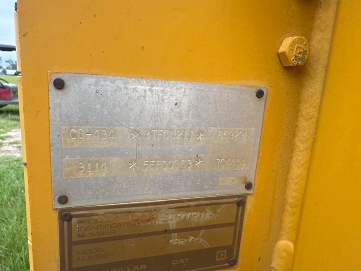 caterpillar-cb-434-image-14