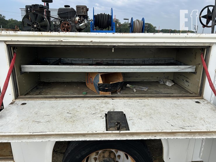 2016-ford-f550-sd-image-21