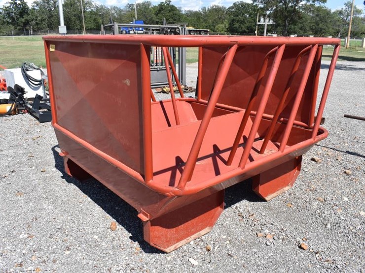 round-bale-hay-feeder-image-2