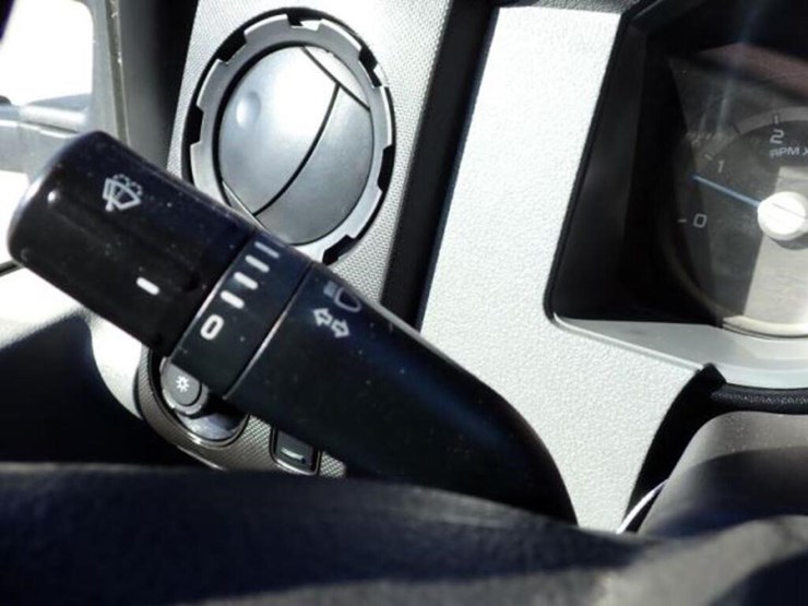 2016-ford-f550-xl-image-26