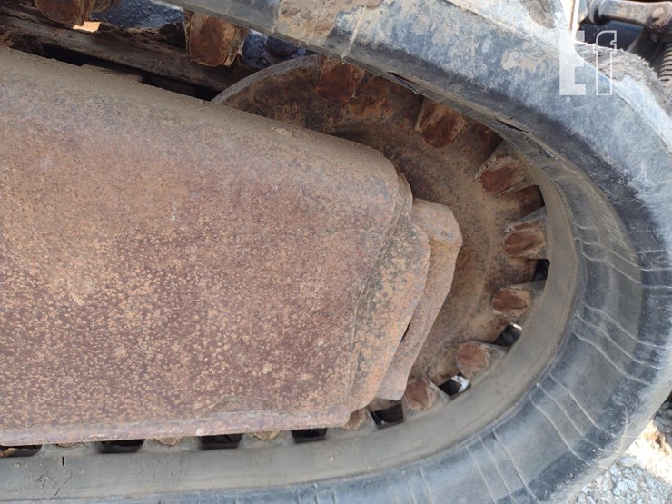 2014-bobcat-t590-image-34