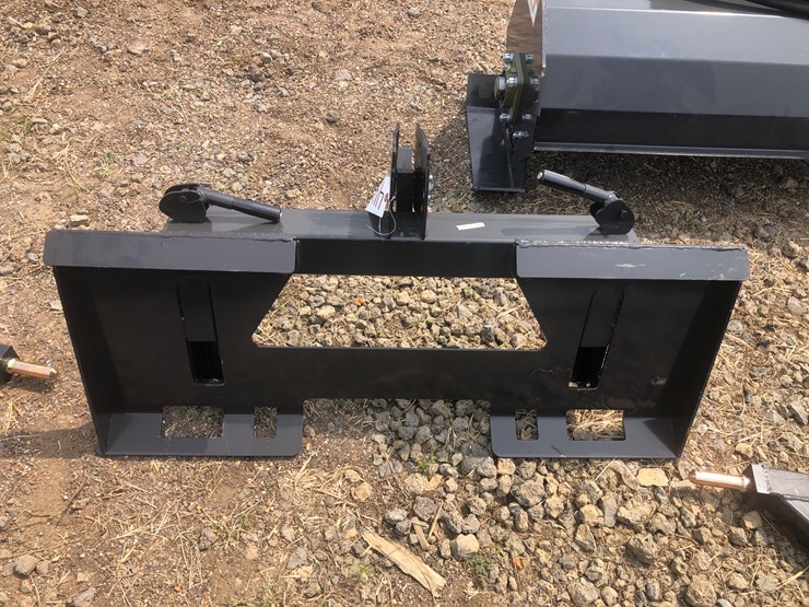 #44-•-skid-steer-/-3-pt-hitch-adapter-plate-image-1
