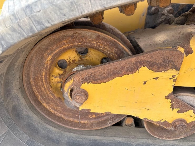 2017-caterpillar-279d-image-12
