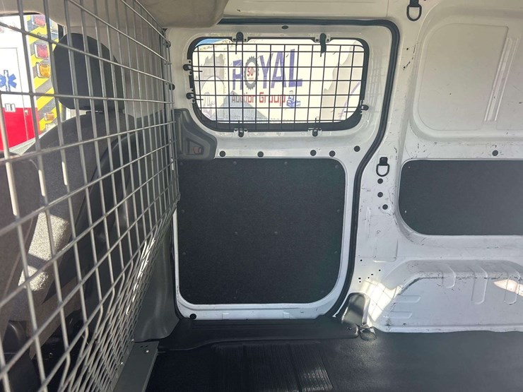2020-nissan-nv200-image-19