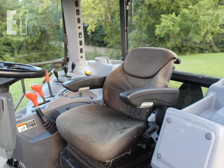 2012-kubota-m5-111-image-11