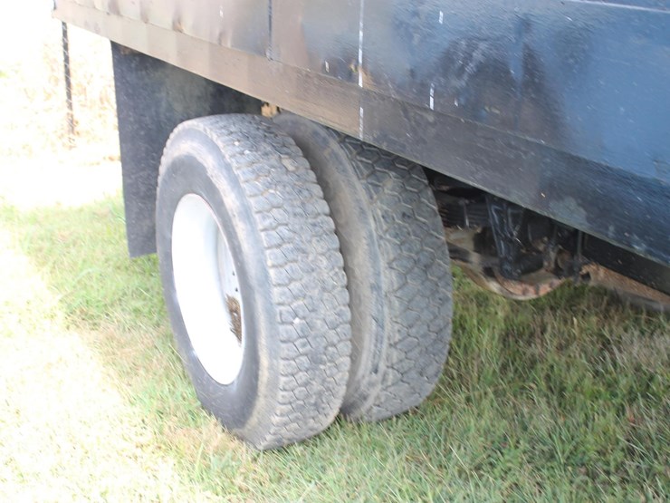 1993-international-flatbed-image-5