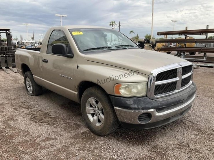 2005-dodge-1500-image-4