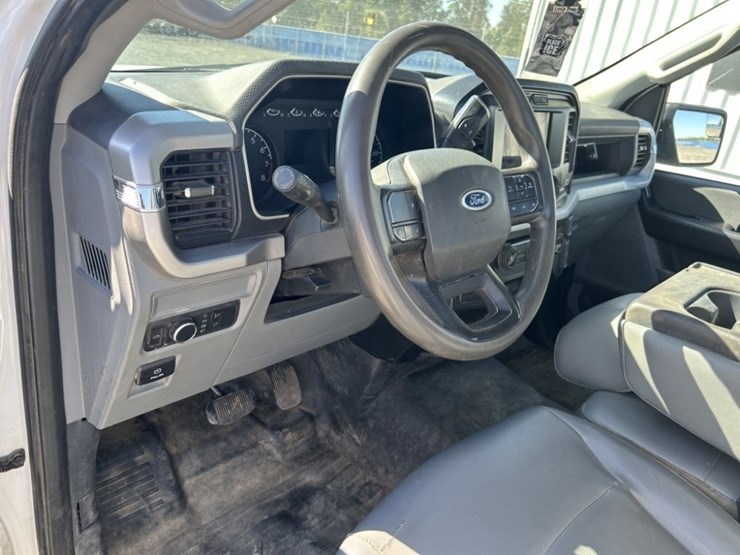 2022-ford-f150-xl-image-19