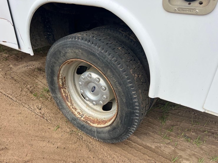 2006-ford-f450-xlt-image-27