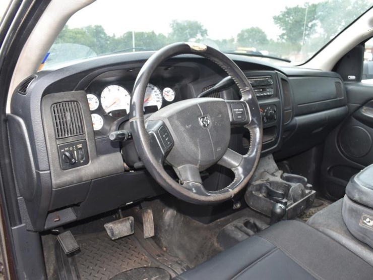 2005-dodge-3500-image-6