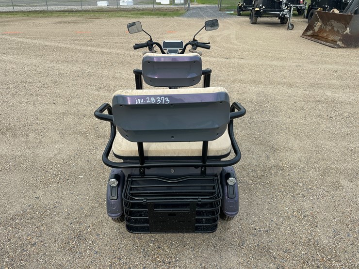 #61-•-2-seater-electric-scooter,-front-and-rear-basket,-charger-image-6