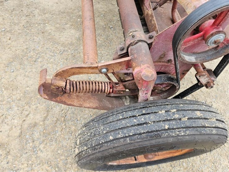 #236-•-ih-hay-crimper-image-16