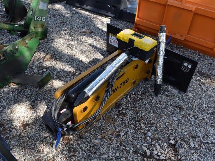 skid-steer-hydraulic-breaker-image-1