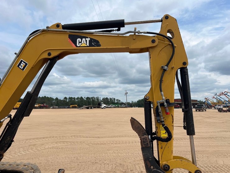2016-caterpillar-305e2-cr-image-24