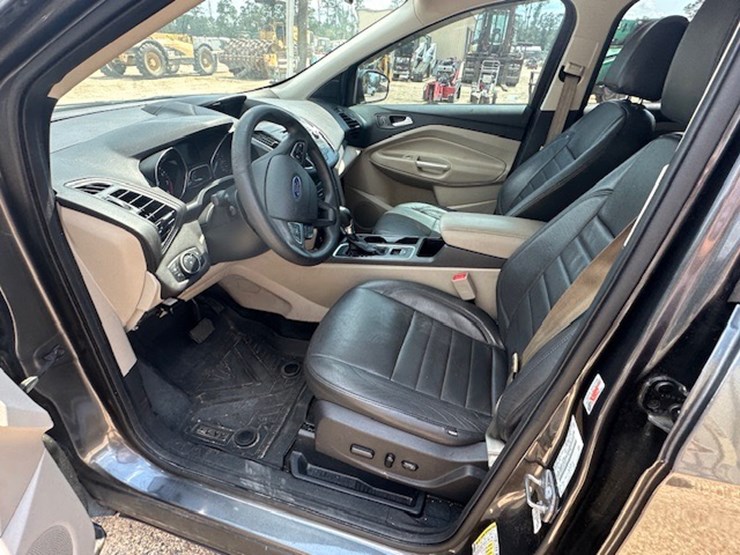 2017-ford-escape-image-34