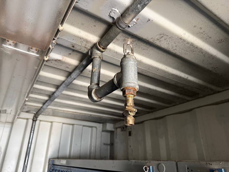 #1228-•-20ft-tool-conex-container-with-ac-image-21