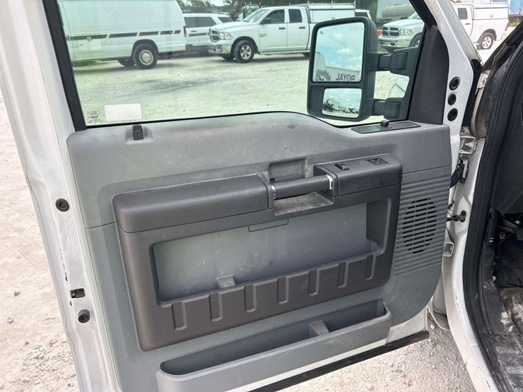 2013-ford-f250-image-13
