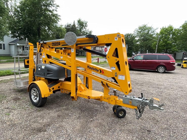 #108-•-2021-haulotte-3522a-towable-boom-lift-image-3