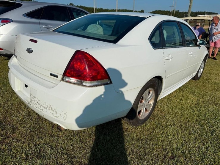 2012-chevrolet-impala-**salvage-title,-actual-image-5
