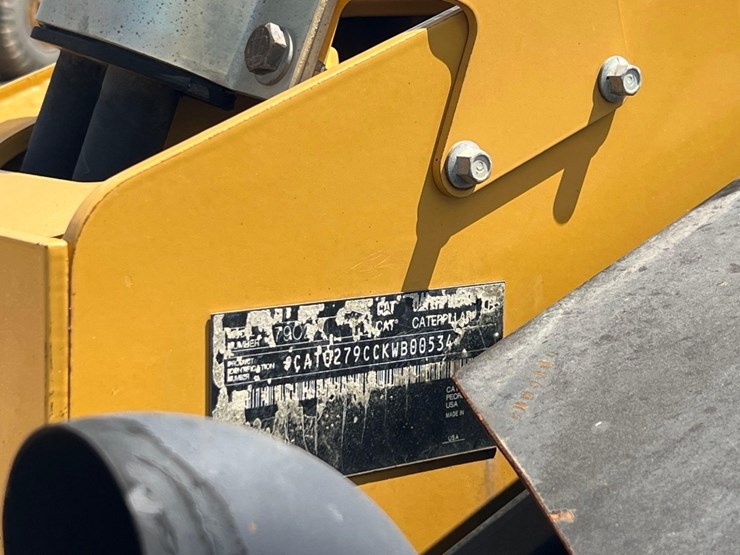 2012-caterpillar-279c2-image-19