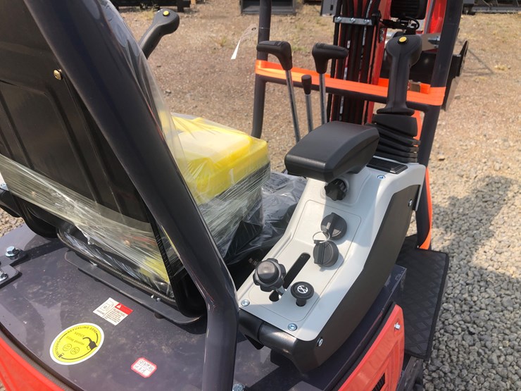 #36-•-cfg-industrial-mx15rx-mini-excavator-image-5