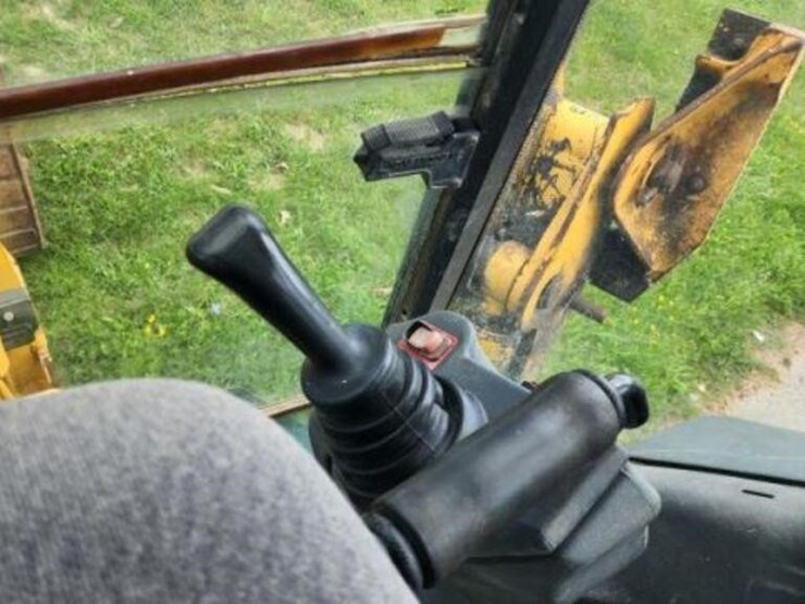 2005-deere-310sg-image-5