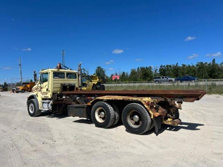 2002-freightliner-fl112-image-5
