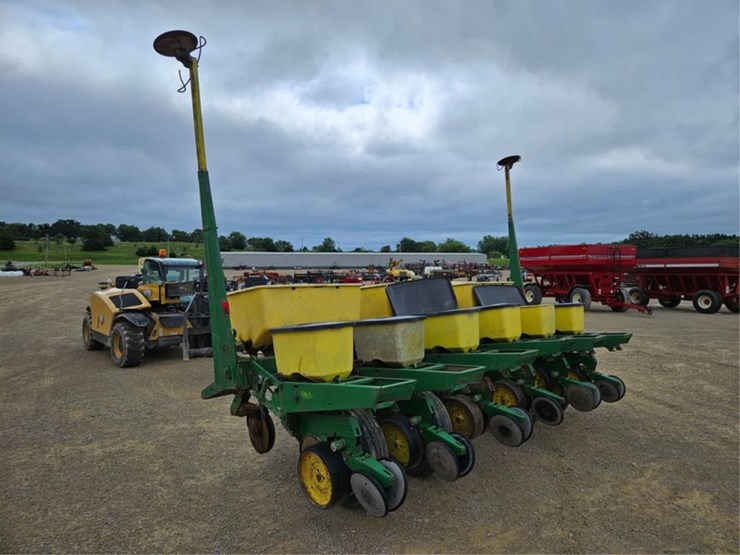 john-deere-7000-image-3