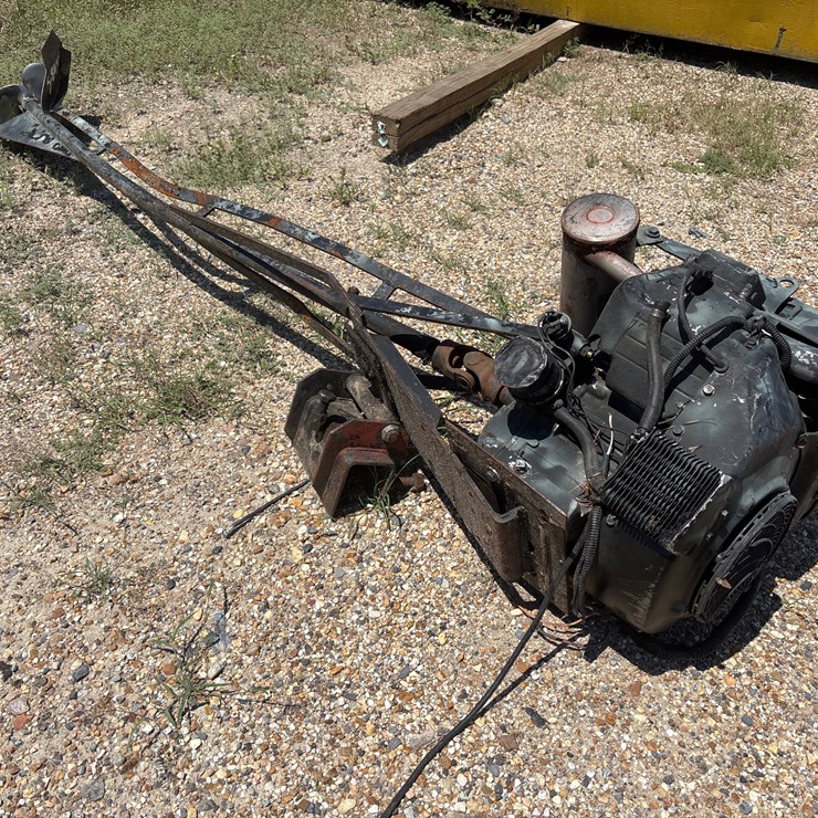 #1410 • GO DEVIL OUTBOARD ENGINE