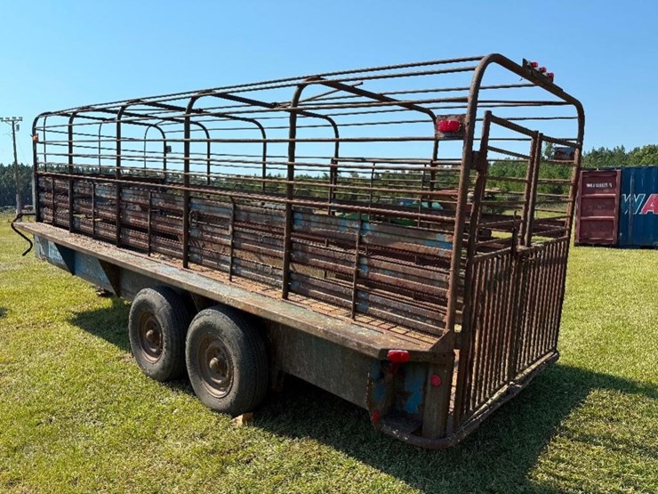 20'-neckover-gooseneck-stock-trailer-**no-title**-image-11