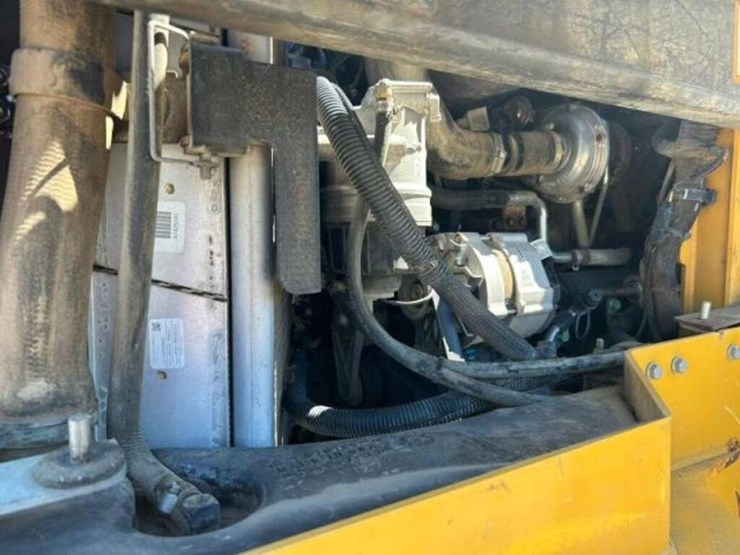2022-deere-325g-image-28