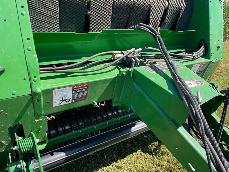2019-john-deere-560m-image-42