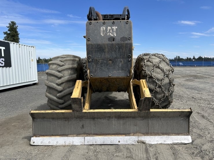 2016-caterpillar-545d-image-8