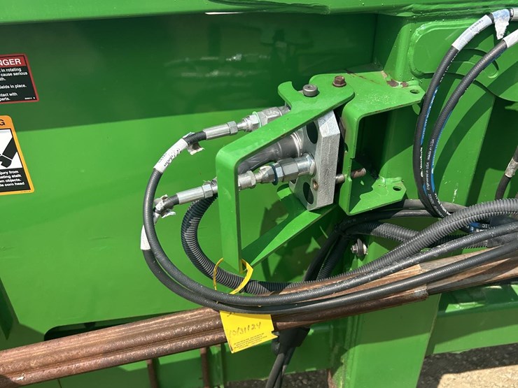2012-john-deere-618c-image-44