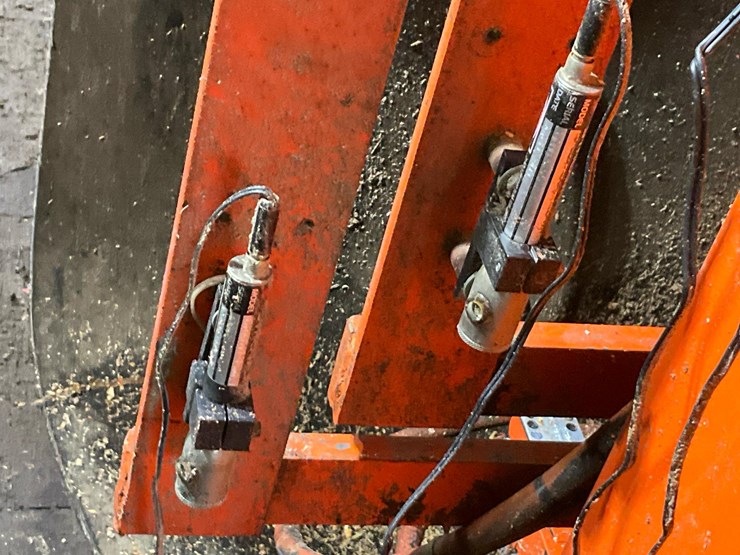 #115-•-cmc-technology-vertical-edger-image-5
