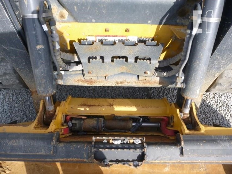 2023-deere-325g-image-14