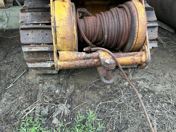 caterpillar-d2-image-30