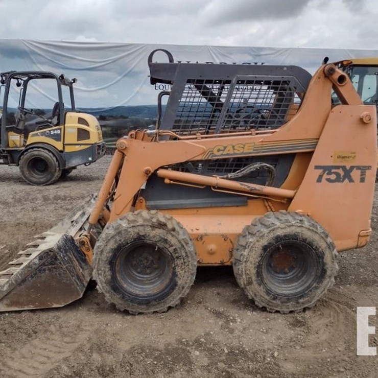 CASE 75 XT