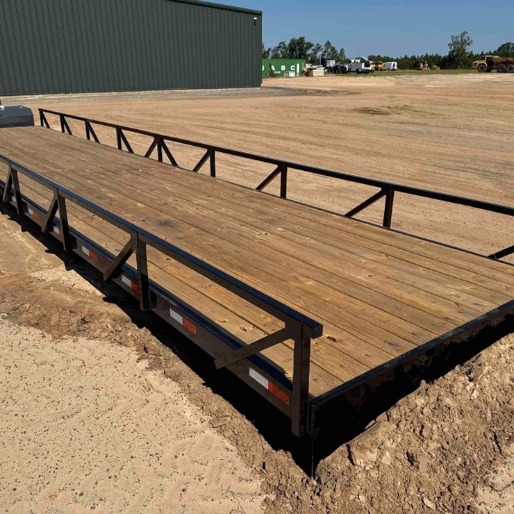 UNUSED X-STAR 8' X 40' BRIDGE PLATFORM