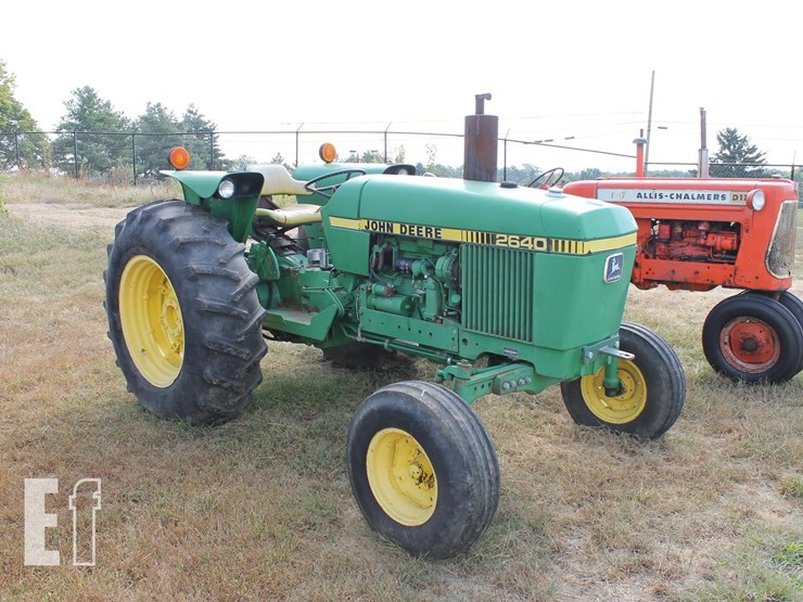 john-deere-2640-image-3