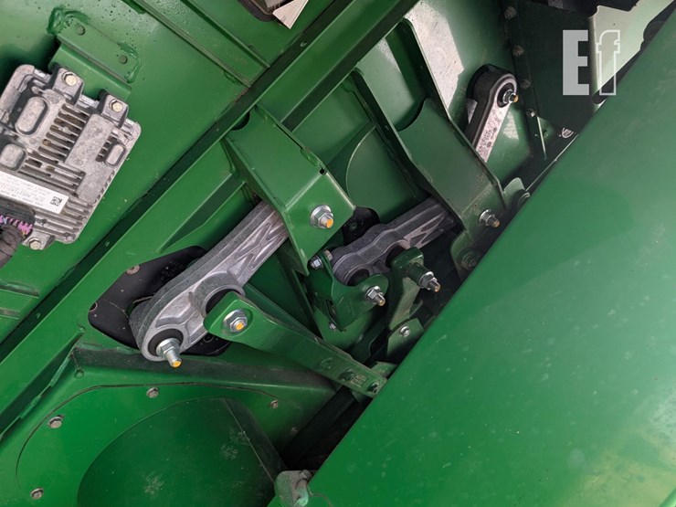 2015-john-deere-s680-image-38