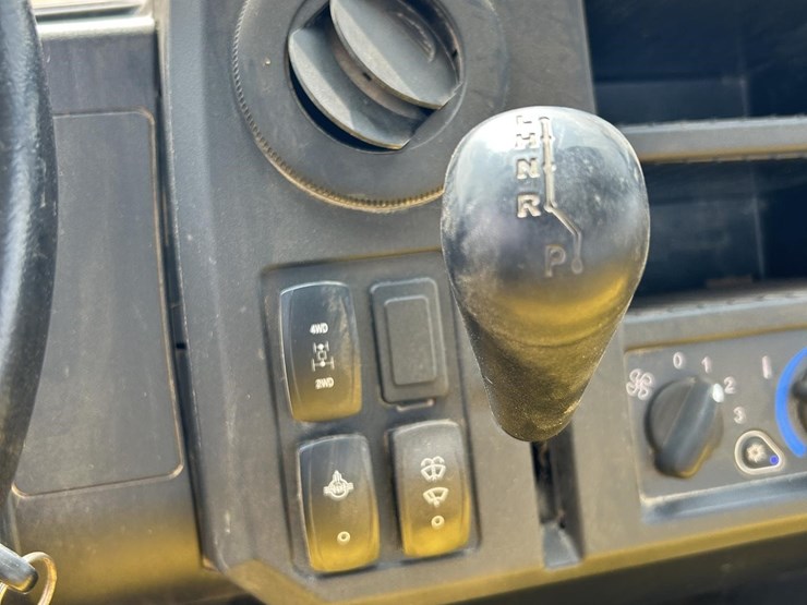 2021-john-deere-gator-xuv-835m-image-18