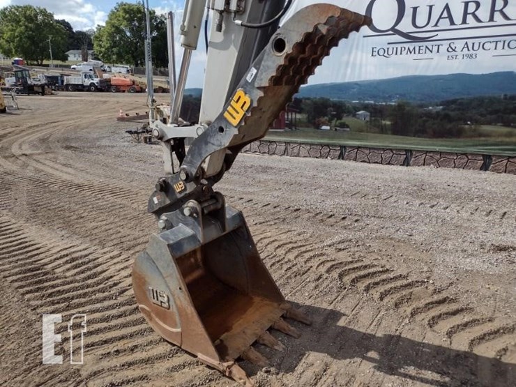 2023-takeuchi-tb280fr-image-16