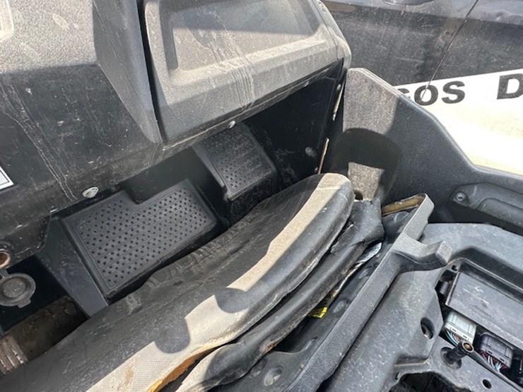 2020-honda-pioneer-700-image-21
