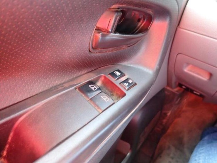 2019-nissan-nv200-image-25